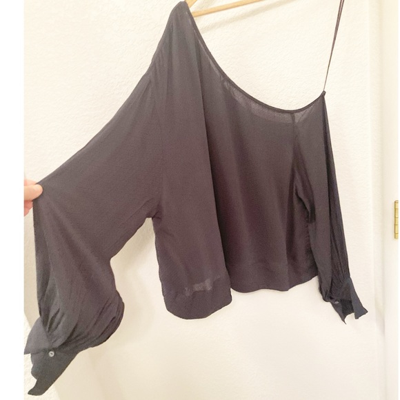 FREE PEOPLE Justina Single Shoulder Blouse Charcoal Blue Grey SZ: Medium - Picture 8 of 11